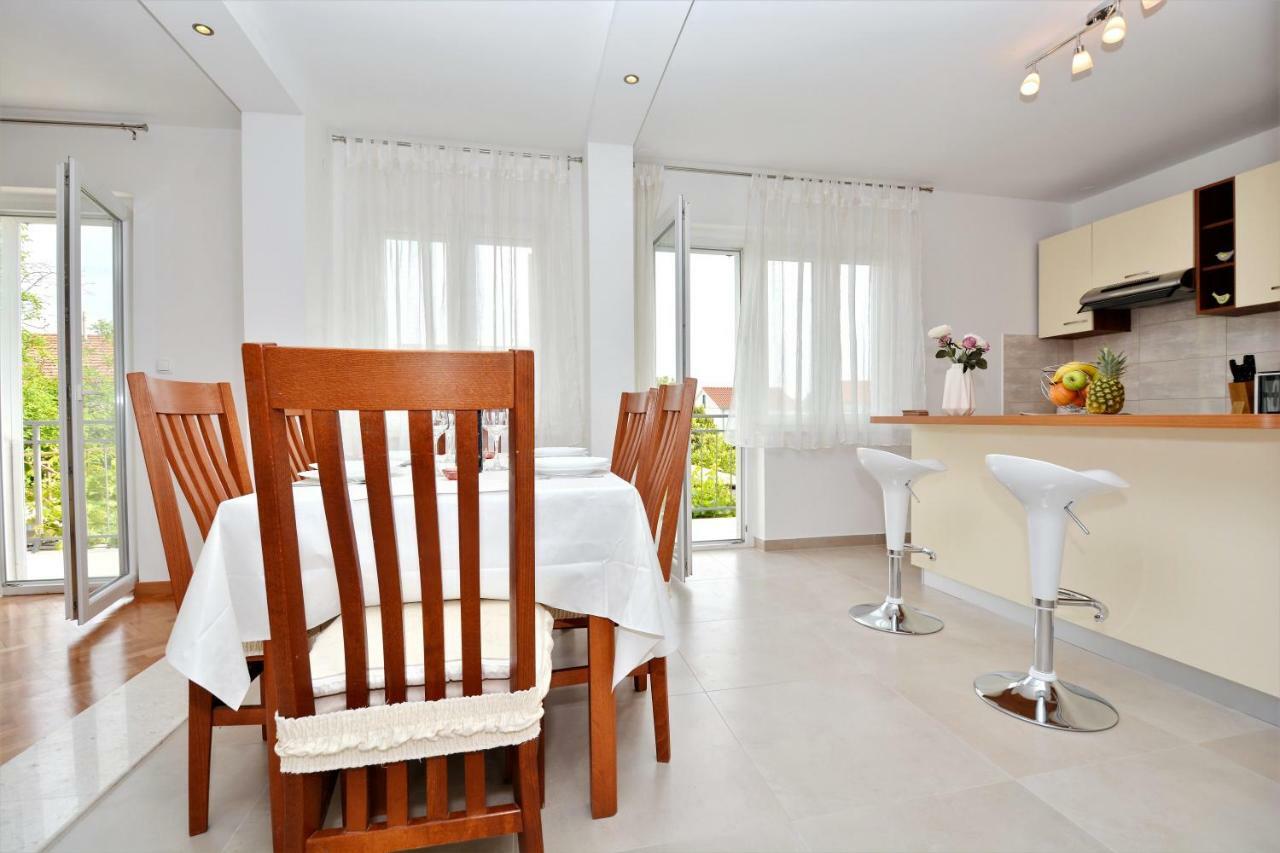 Apartment Lovre Kaštela Zewnętrze zdjęcie