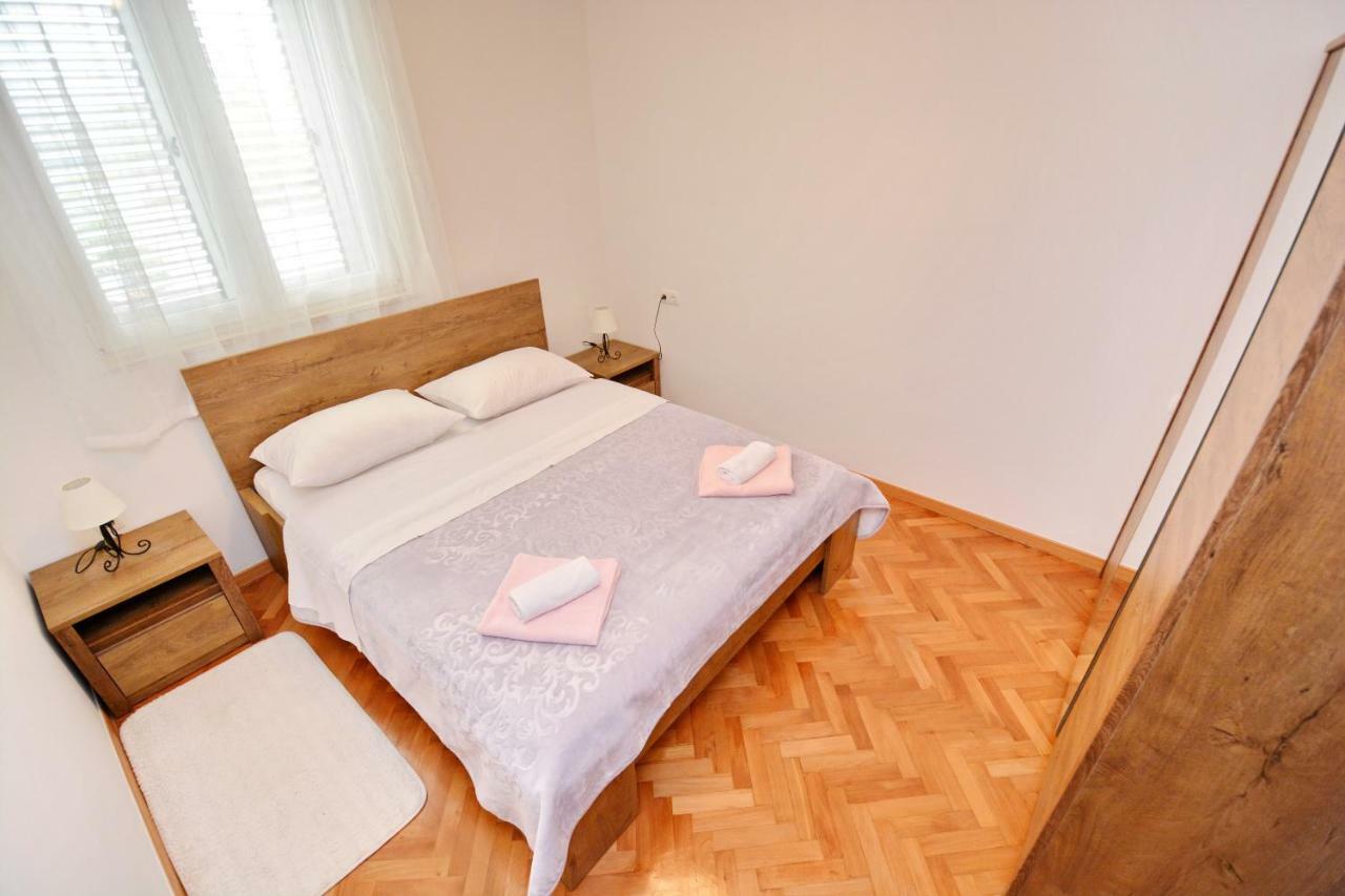 Apartment Lovre Kaštela Zewnętrze zdjęcie