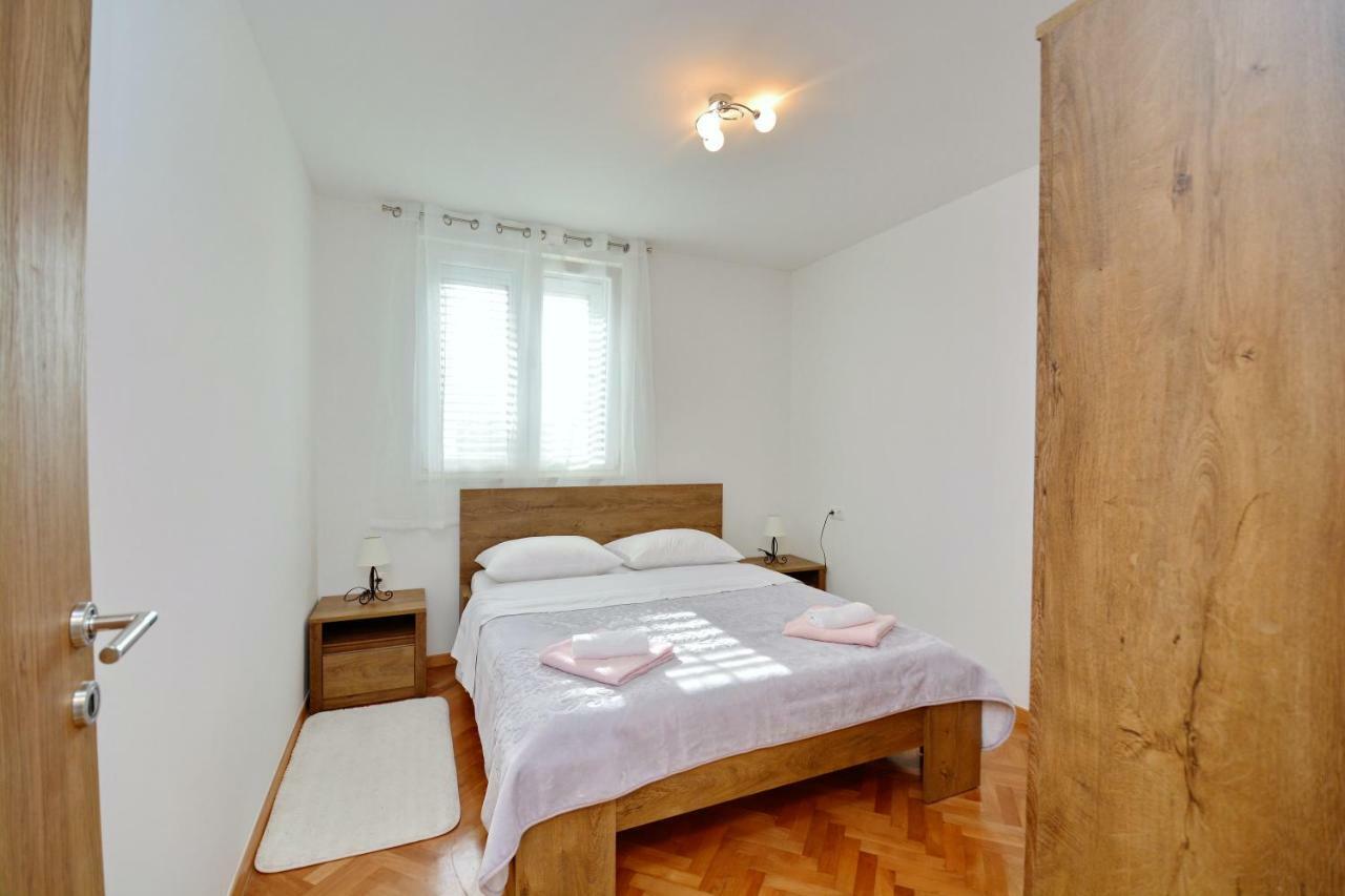 Apartment Lovre Kaštela Zewnętrze zdjęcie