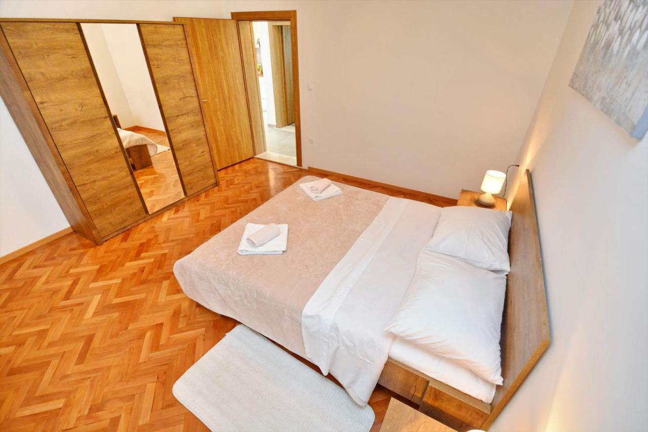 Apartment Lovre Kaštela Zewnętrze zdjęcie