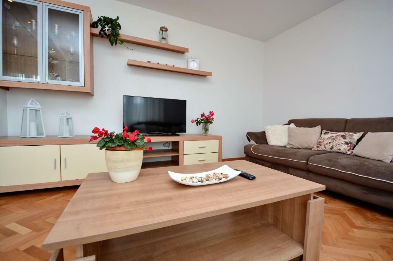 Apartment Lovre Kaštela Zewnętrze zdjęcie