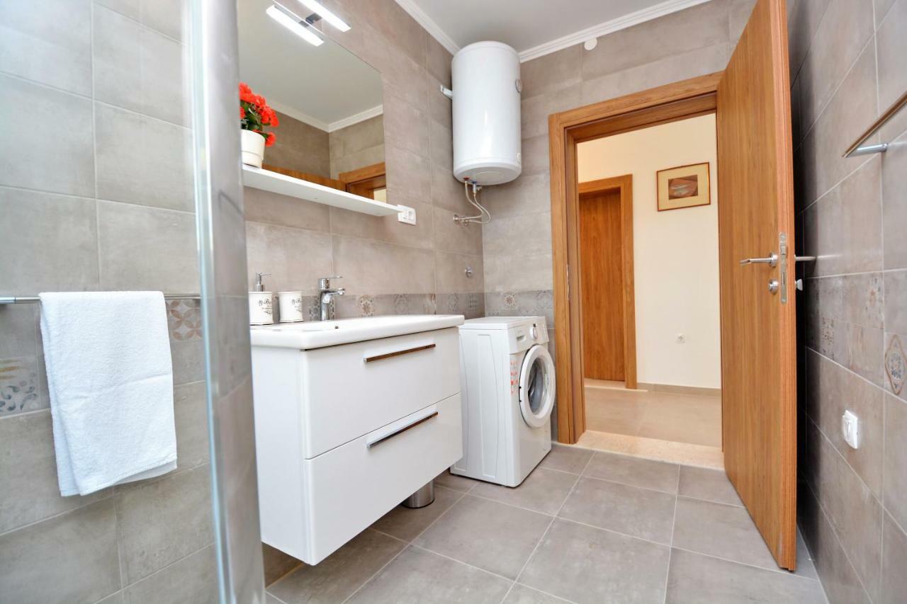 Apartment Lovre Kaštela Zewnętrze zdjęcie
