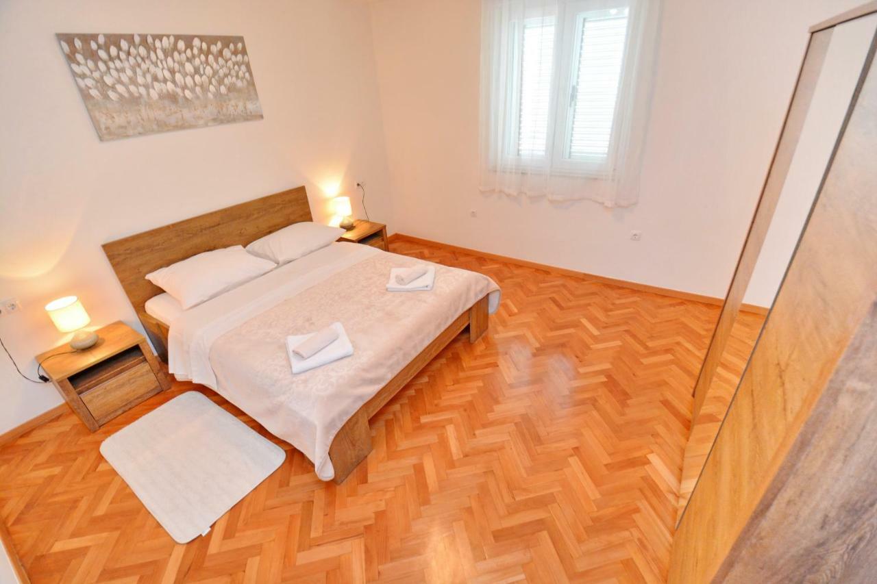 Apartment Lovre Kaštela Zewnętrze zdjęcie